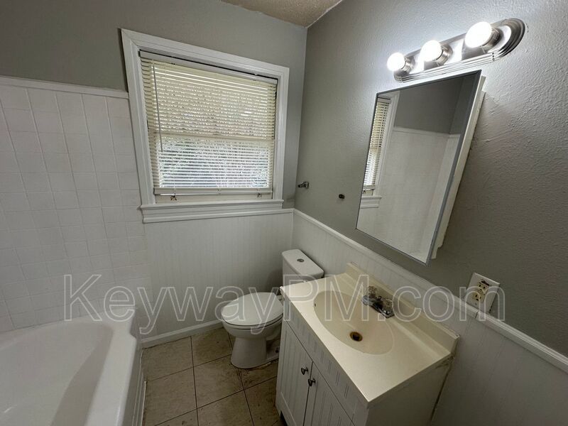 3018 Acorn - Thomas Woods property image