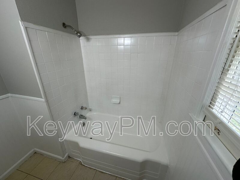 3018 Acorn - Thomas Woods property image