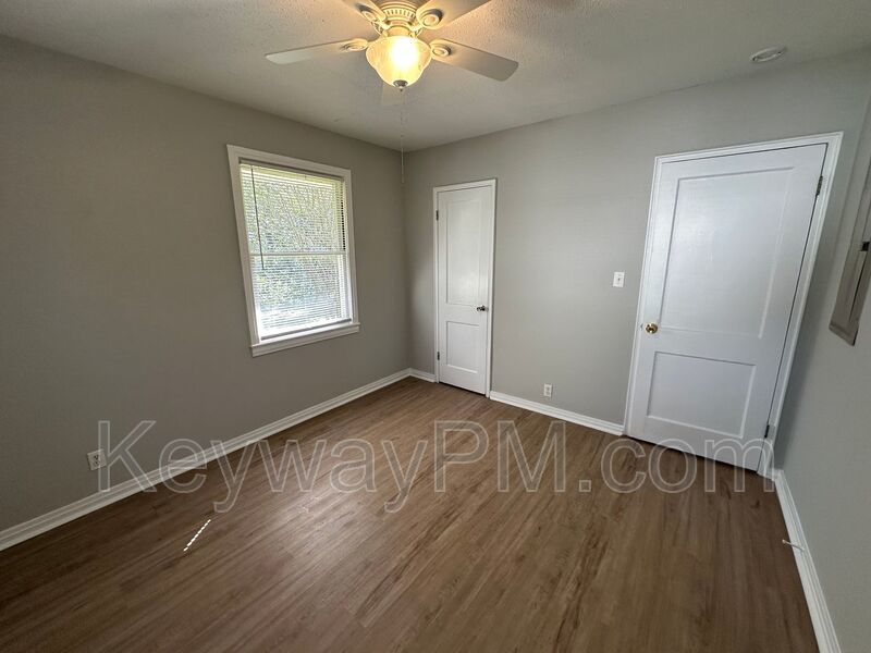 3018 Acorn - Thomas Woods property image