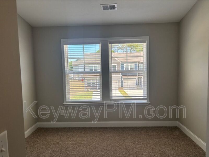 2044 Denmark Ave- Miller landing property image