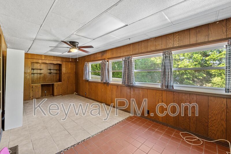 2423 Brentwood Place property image