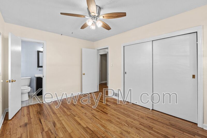 2423 Brentwood Place property image