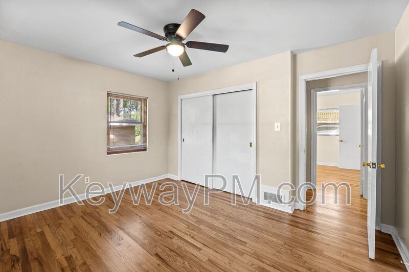 2423 Brentwood Place property image
