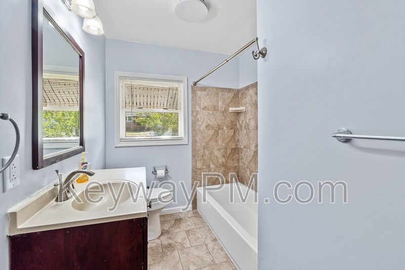 2423 Brentwood Place property image