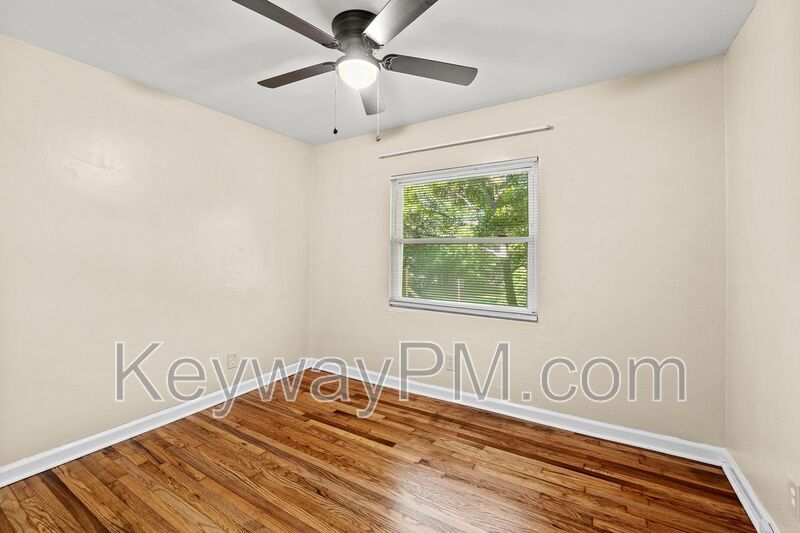 2423 Brentwood Place property image