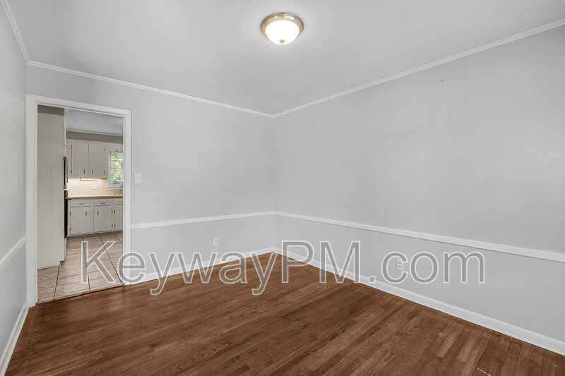 622 Canterbury Drive - Brynwood property image