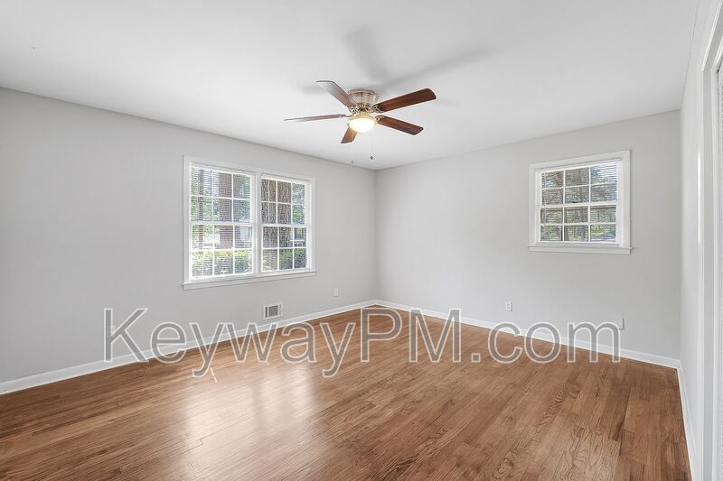622 Canterbury Drive - Brynwood property image