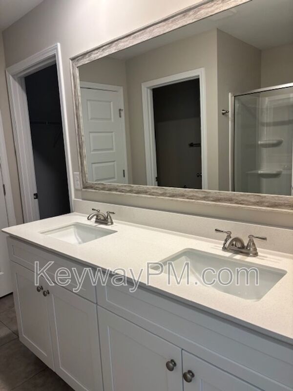3015 Venetian Drive- Village Square property image