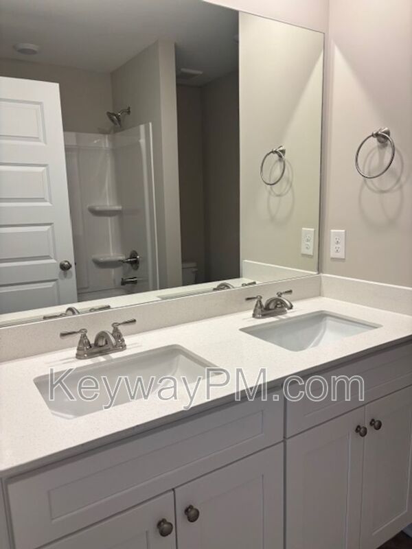 3015 Venetian Drive- Village Square property image
