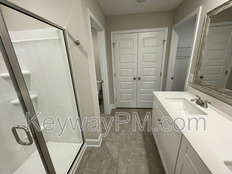 3035 Venetian Drive- Village Square property image