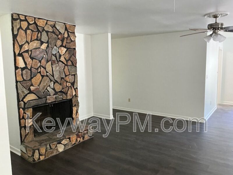 3204 North Wimbledon - Forest Hills Racquet Club property image