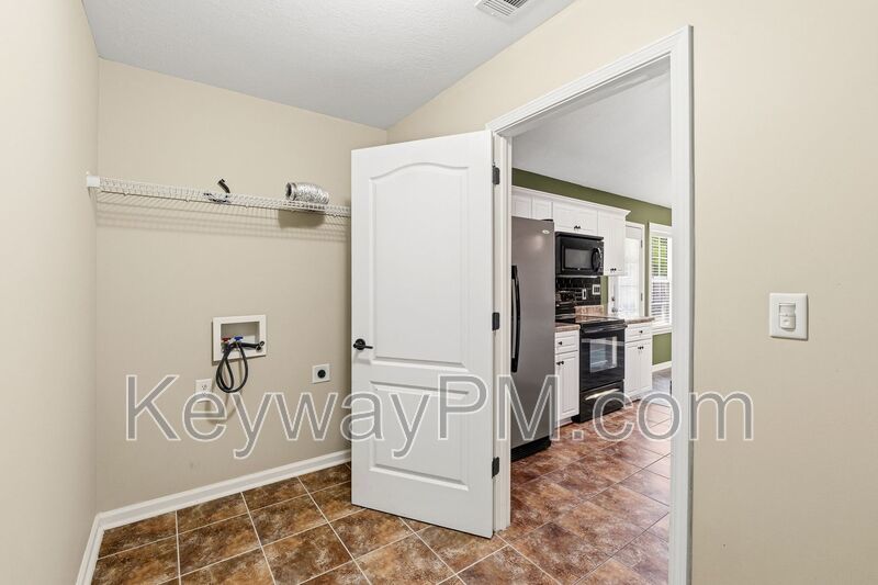 3124 Saint Charles Avenue _ Trolley Run Station property image