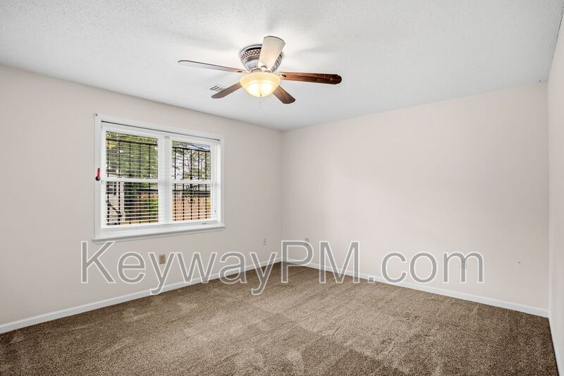 3420 Linderwood Drive-Pepperidge property image