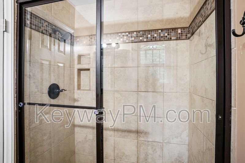 3420 Linderwood Drive-Pepperidge property image