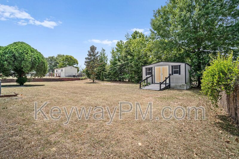 3420 Linderwood Drive-Pepperidge property image