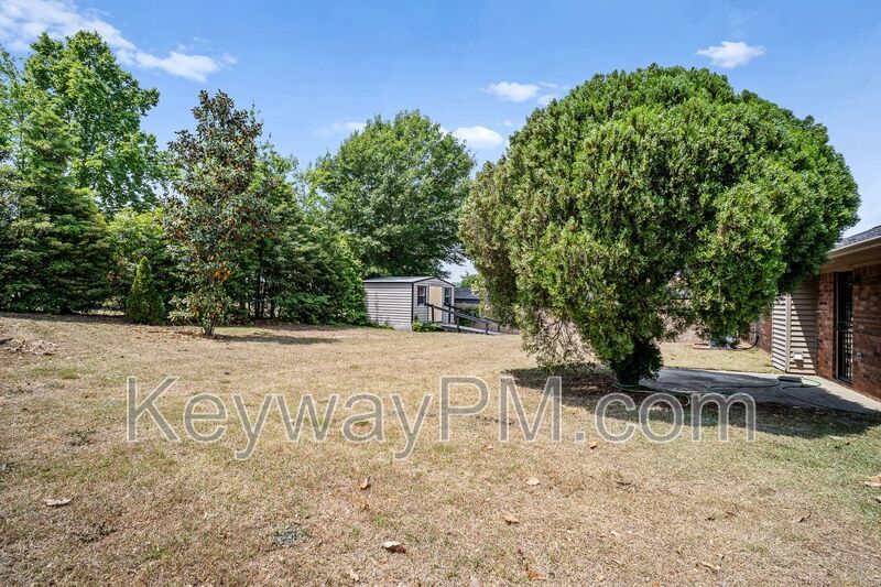 3420 Linderwood Drive-Pepperidge property image