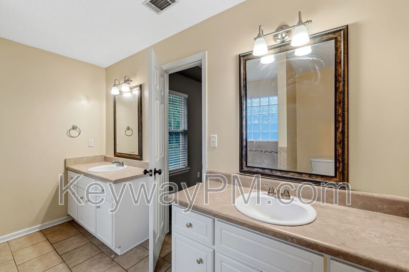 3013 Heron Court - Walton Meadows property image