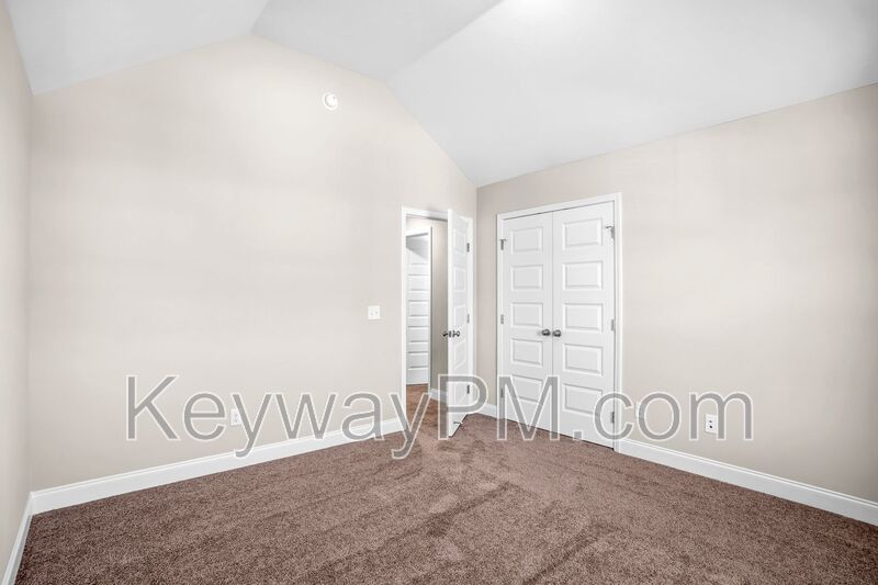 3045 Venetian Drive- Village Square property image