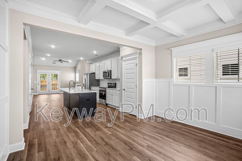 2071 Denmark Ave SE - Miller Landing property image