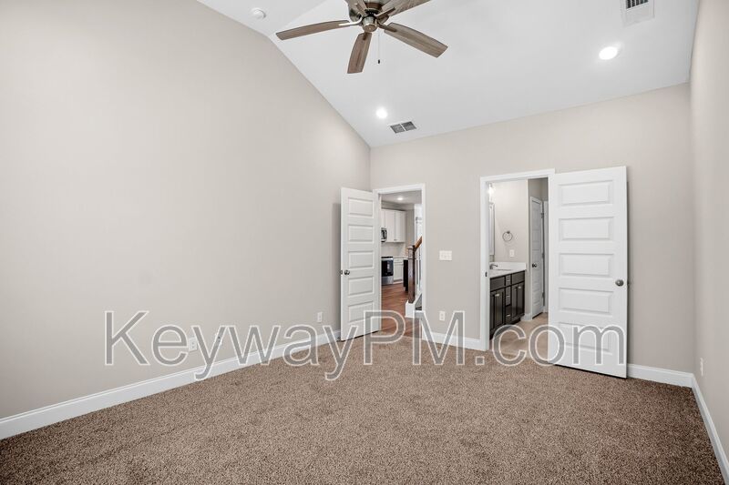 2071 Denmark Ave SE - Miller Landing property image