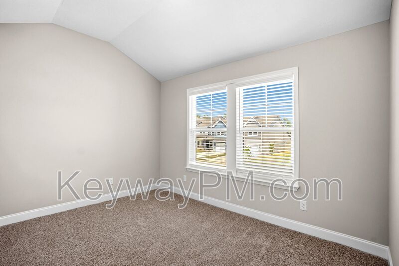 2071 Denmark Ave SE - Miller Landing property image