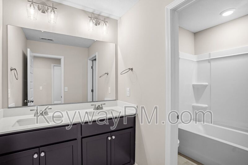 2071 Denmark Ave SE - Miller Landing property image