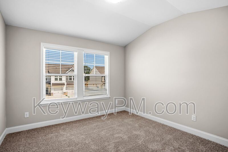 2071 Denmark Ave SE - Miller Landing property image