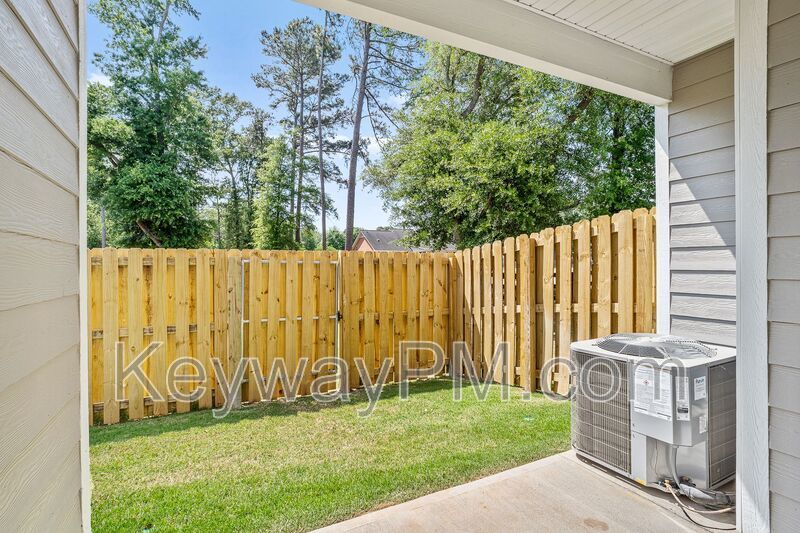 2071 Denmark Ave SE - Miller Landing property image