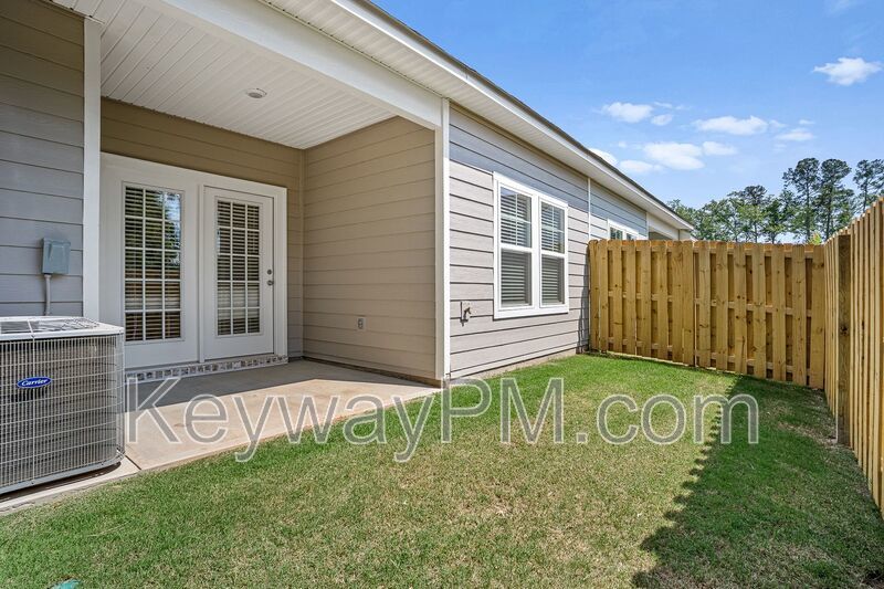 2071 Denmark Ave SE - Miller Landing property image
