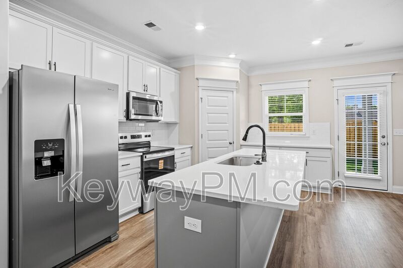 2099 Denmark Ave- Miller Landing property image
