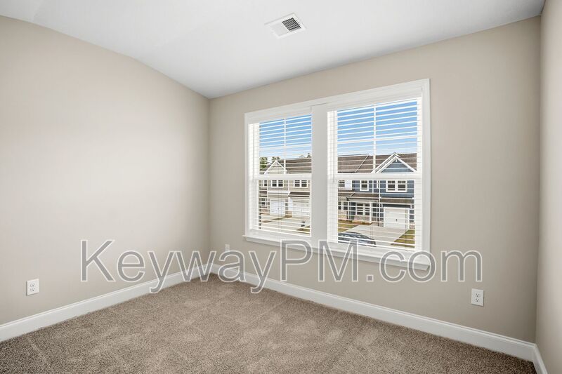 2099 Denmark Ave- Miller Landing property image