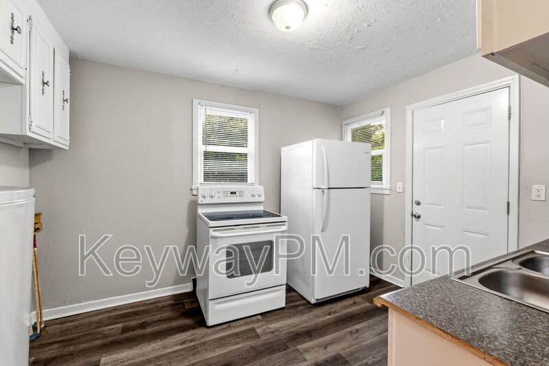 608 Carolina Springs property image