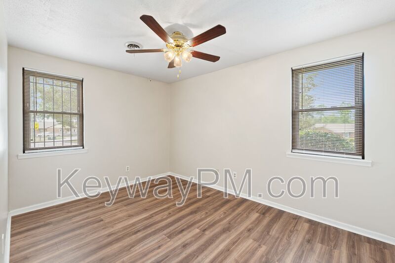 4537 Shawnee Drive property image