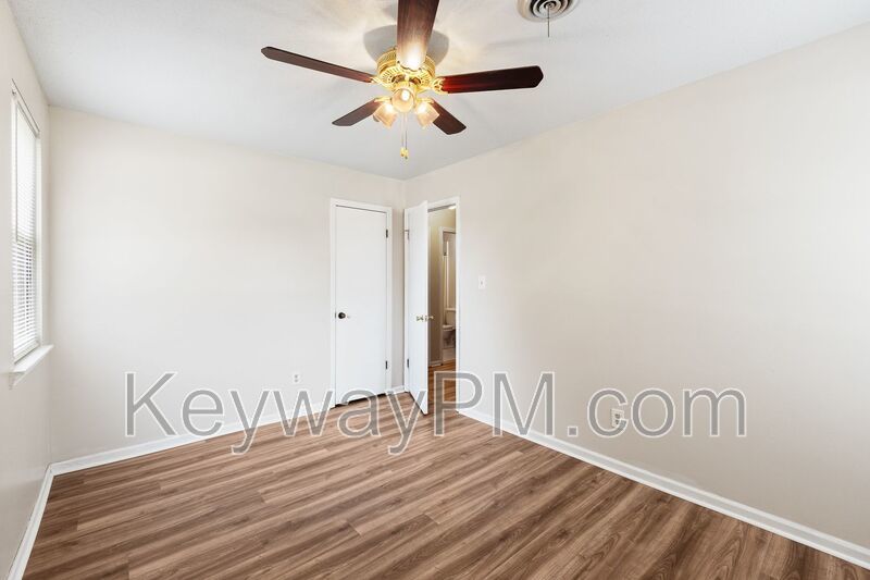 4537 Shawnee Drive property image