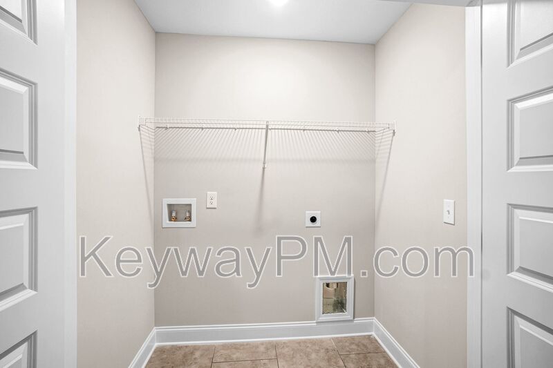 3109 Venetian Drive- Village Square property image