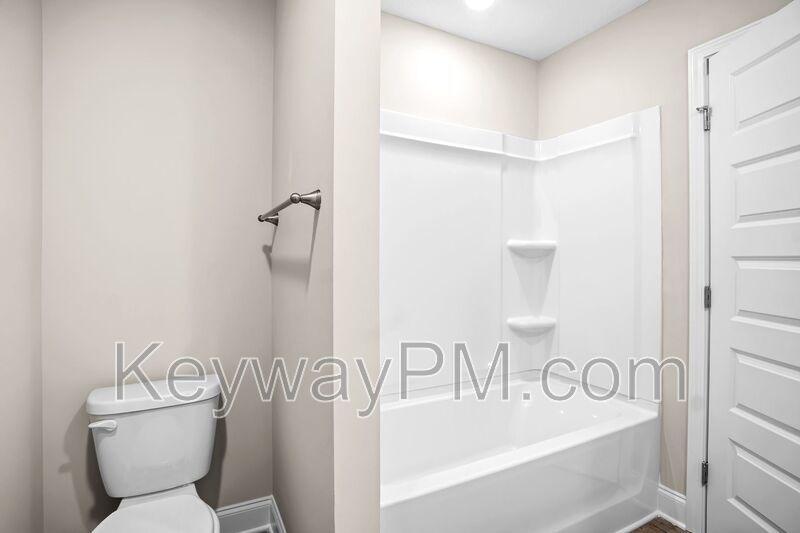 3109 Venetian Drive- Village Square property image