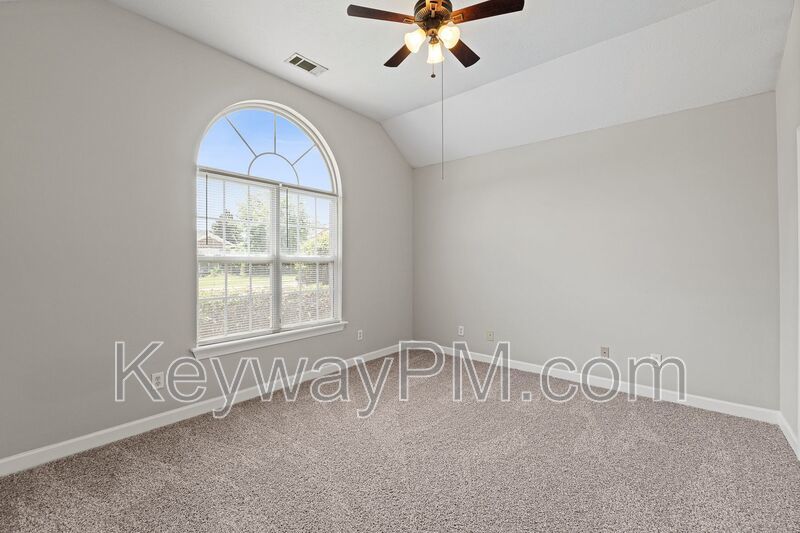 Welcome to 633 Ventana Drive - Summerlin property image