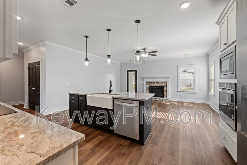 Luxury and Comfort Await @ 2217 Laurens St. - Wrights Farm - Grovetown property image