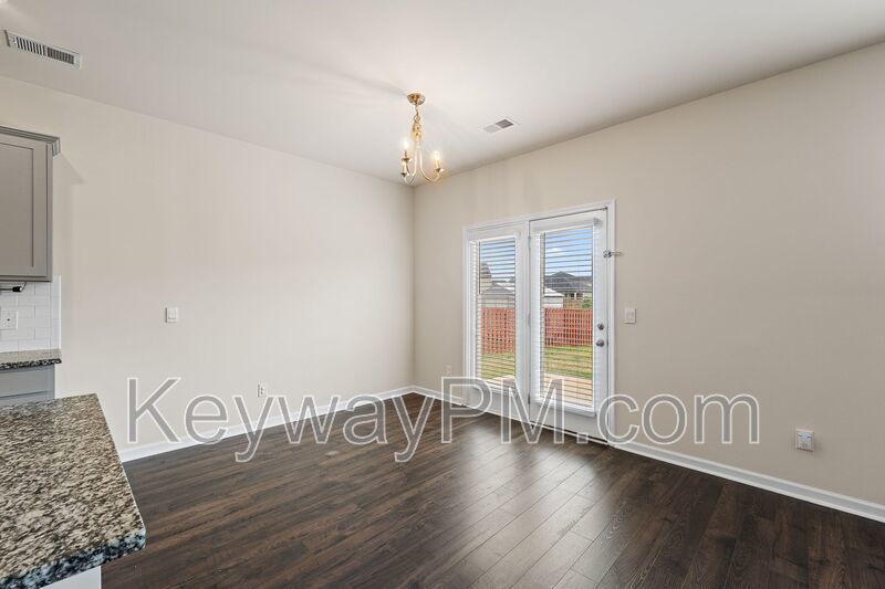 3262 Carmine Avenue - High Hills property image