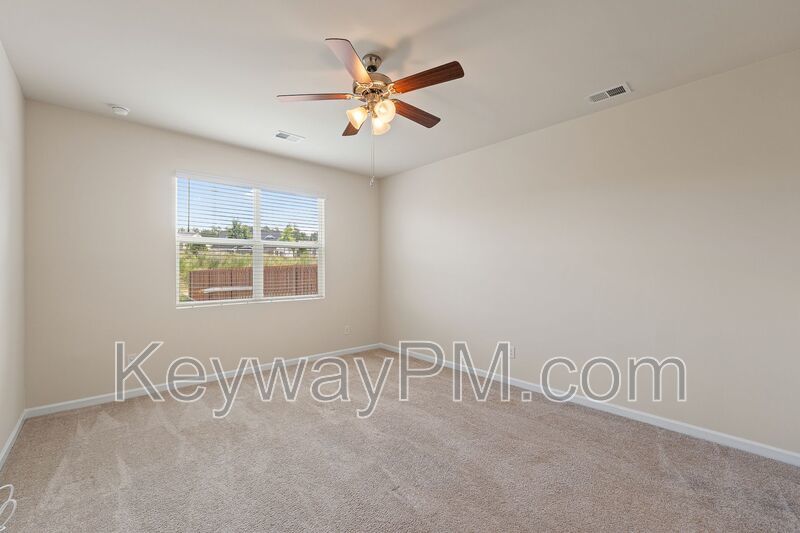 3262 Carmine Avenue - High Hills property image