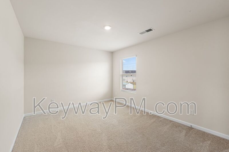 3262 Carmine Avenue - High Hills property image