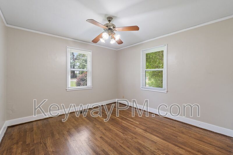 2334 Redwood Drive property image