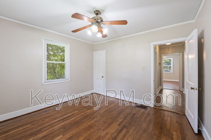2334 Redwood Drive property image