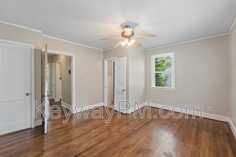2334 Redwood Drive property image