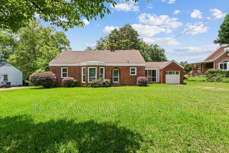 2334 Redwood Drive property image