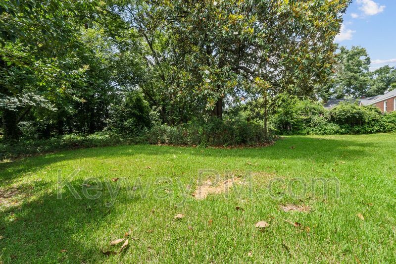 2334 Redwood Drive property image
