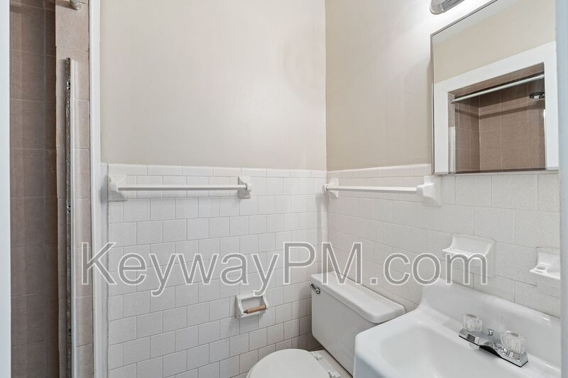 2334 Redwood Drive property image
