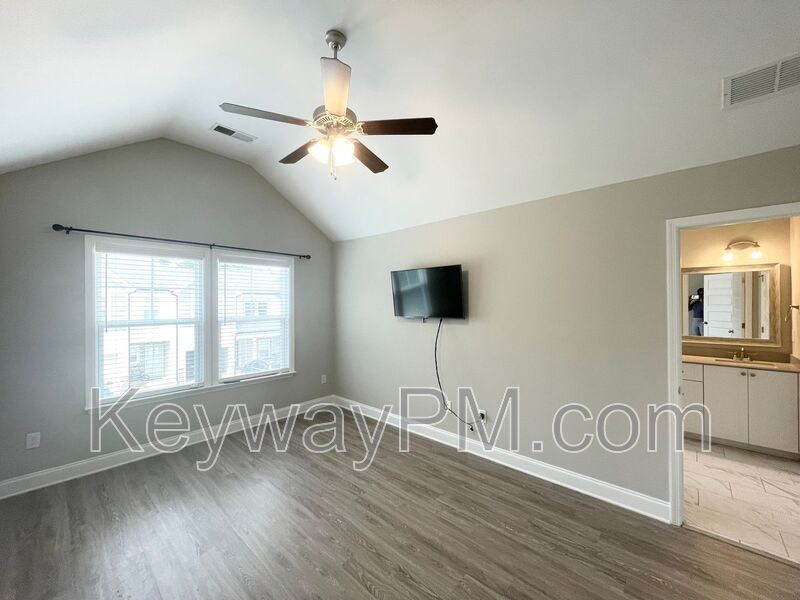 301 Sumac Trail - Canton Park property image