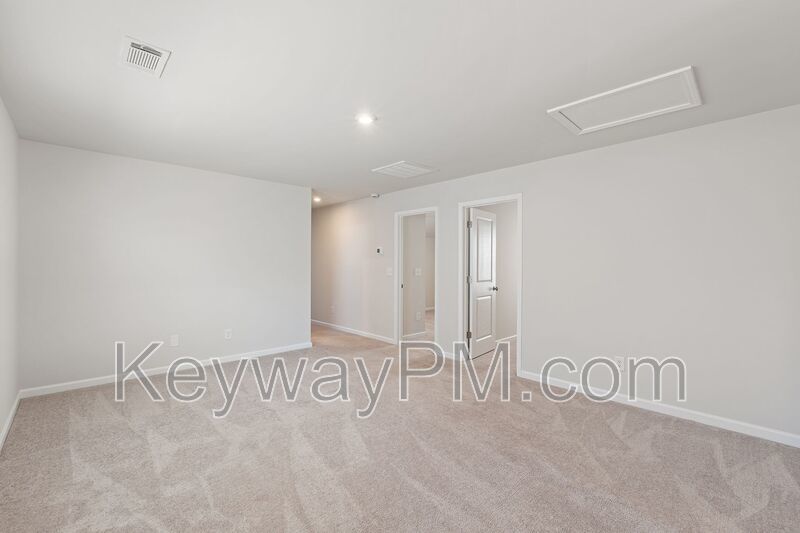 651 Manitou - Providence Station property image
