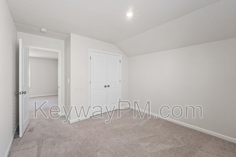 651 Manitou - Providence Station property image